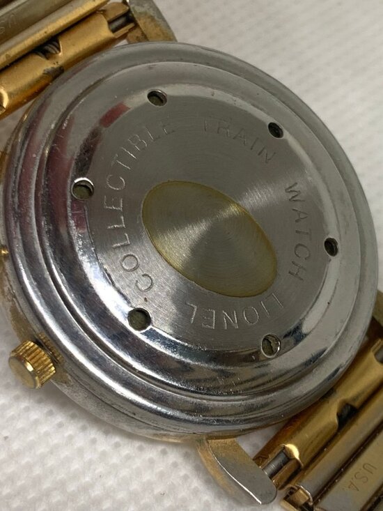 Vtg Collectible Moving Lionel train with sound Quartz Watch gold tone running main image 5